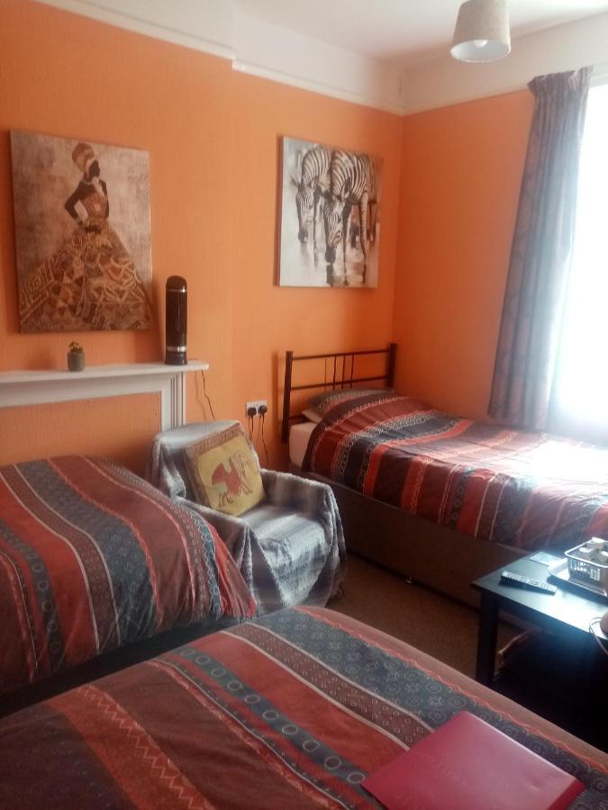 Lea Hurst B & B Борнмут Екстер'єр фото
