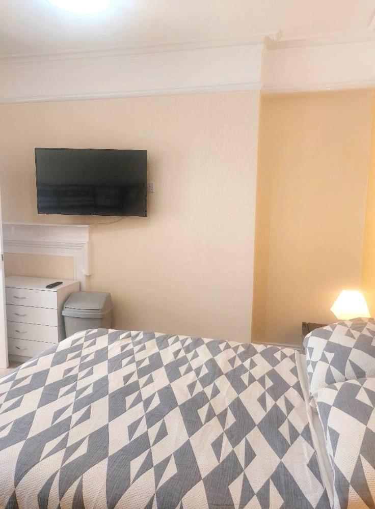 Lea Hurst B & B Борнмут Екстер'єр фото