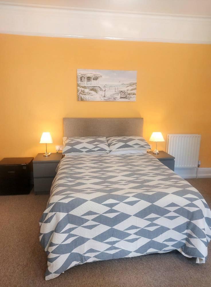 Lea Hurst B & B Борнмут Екстер'єр фото